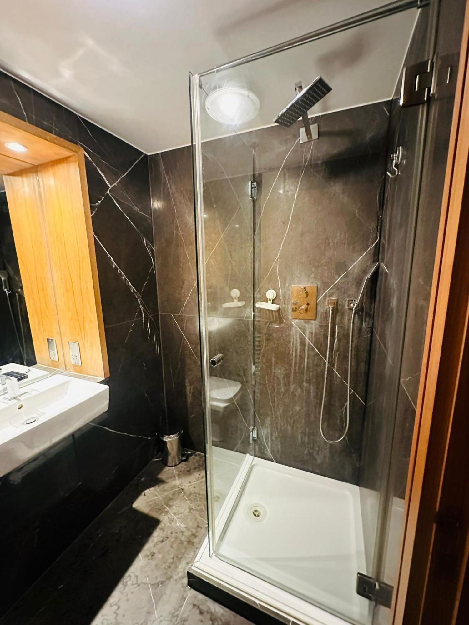דירות לונדון Westwood House מראה חיצוני תמונה